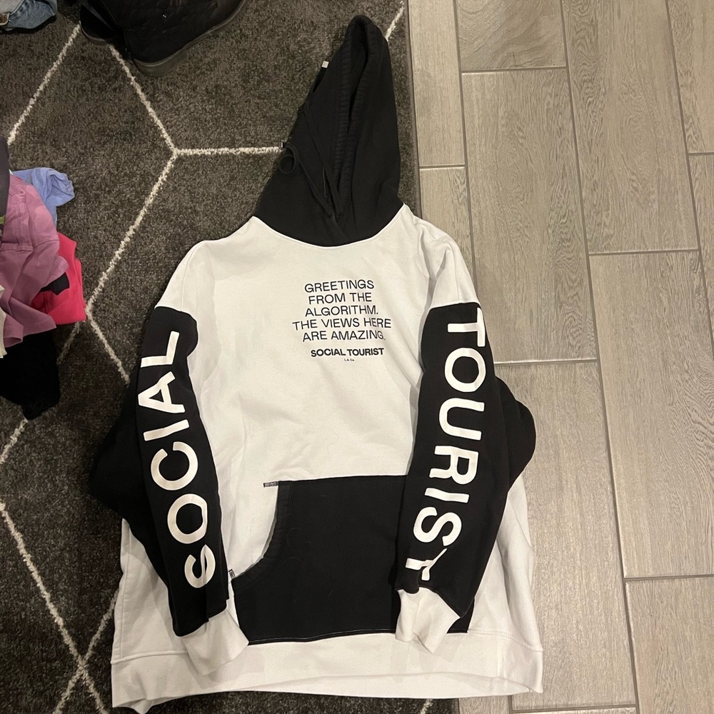 Social tourist hoodie